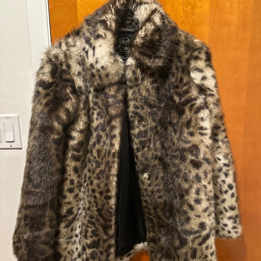 Faux Fur Leopard Print Coat